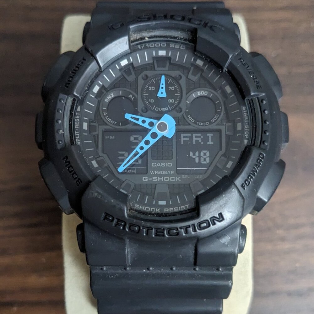 Casio Men's Watch G-Shock GA-100C Grey Black Dial Resin Strap